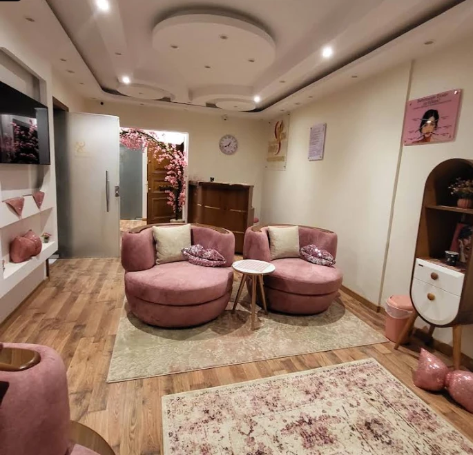 Magenta Clinique New Cairo reception lounge
